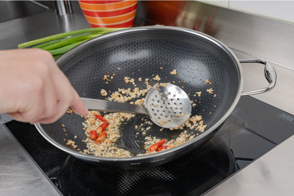Berndorf Luzern Cellresist Wok mit Flachboden Ø 32 cm