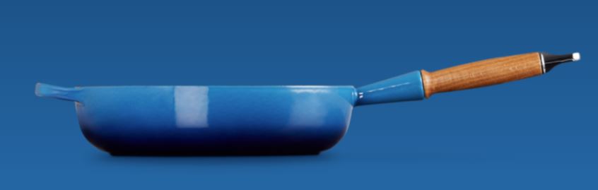 Sautépfanne Signature aus Gusseisen mit Holzgriff von Le Creuset, 28 cm