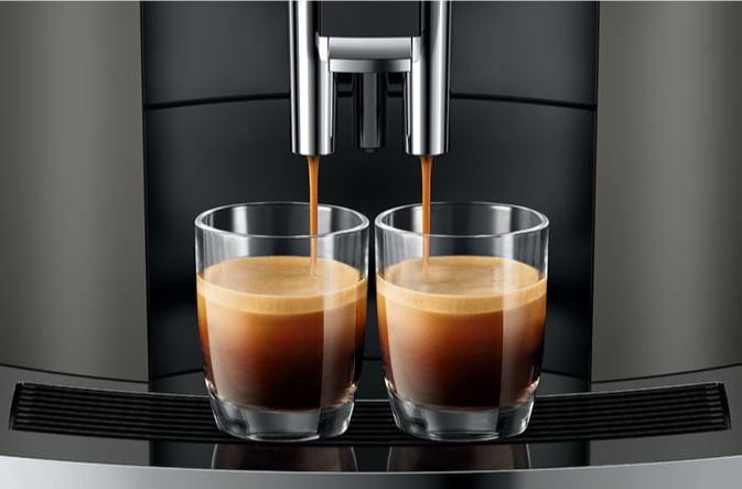 Jura Kaffeevollautomat W4 Dark Inox (SA) 15541 inklusive Starterpaket Zemp AG*