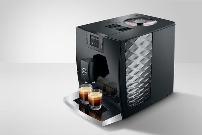 Jura Kaffeevollautomat C8 Piano Black (SA) 15604 inklusive Starterpaket Zemp AG*