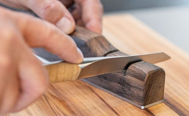 Sknife Schleifgerät mit Diamantinfiltiertem Leder