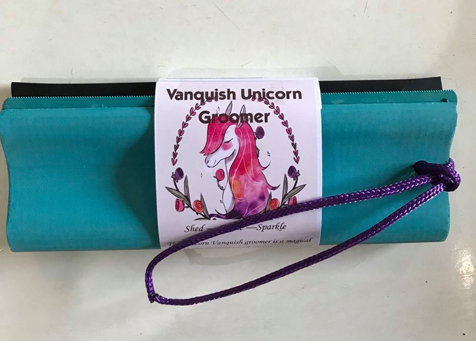 Parallax Fellwechselbürste Unicorn saddlestack.ch